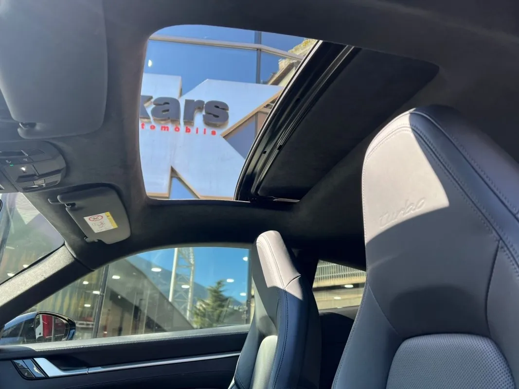 Porsche 911 - 992 Turbo