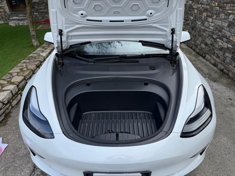 TESLA MODEL 3 DUAL MOTOR LONG RANGE FSD