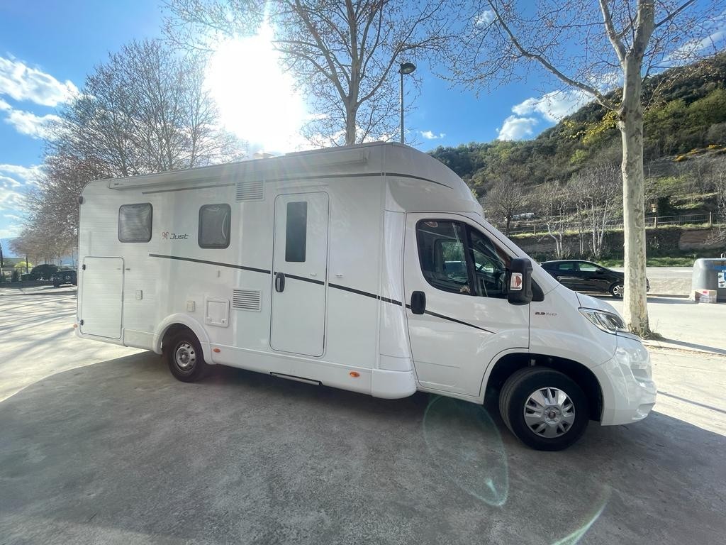 Dethleffs Just T 7052 DBM Just