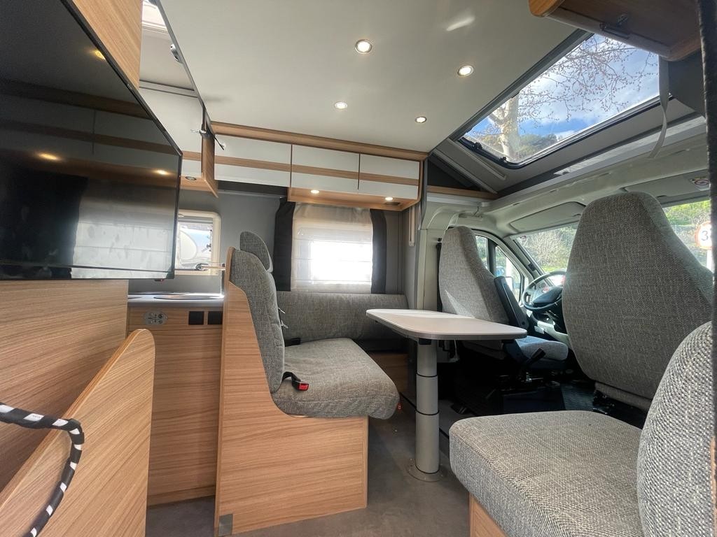 Dethleffs Just T 7052 DBM Just