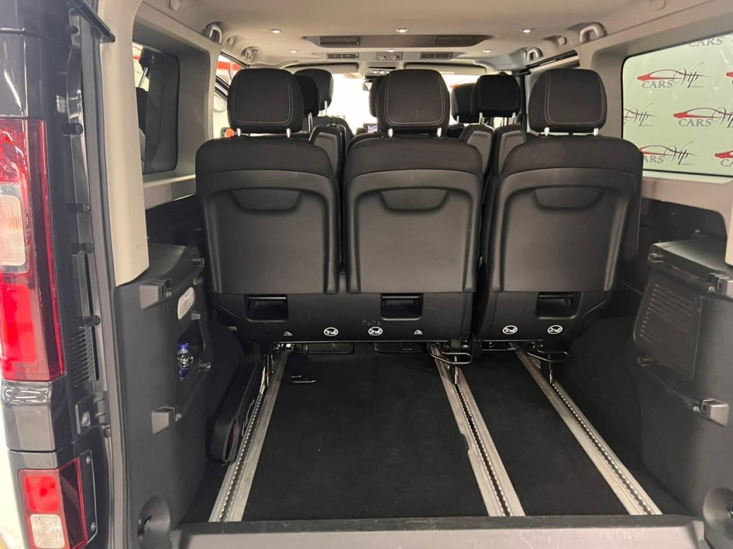 RENAULT TRAFIC Space Class