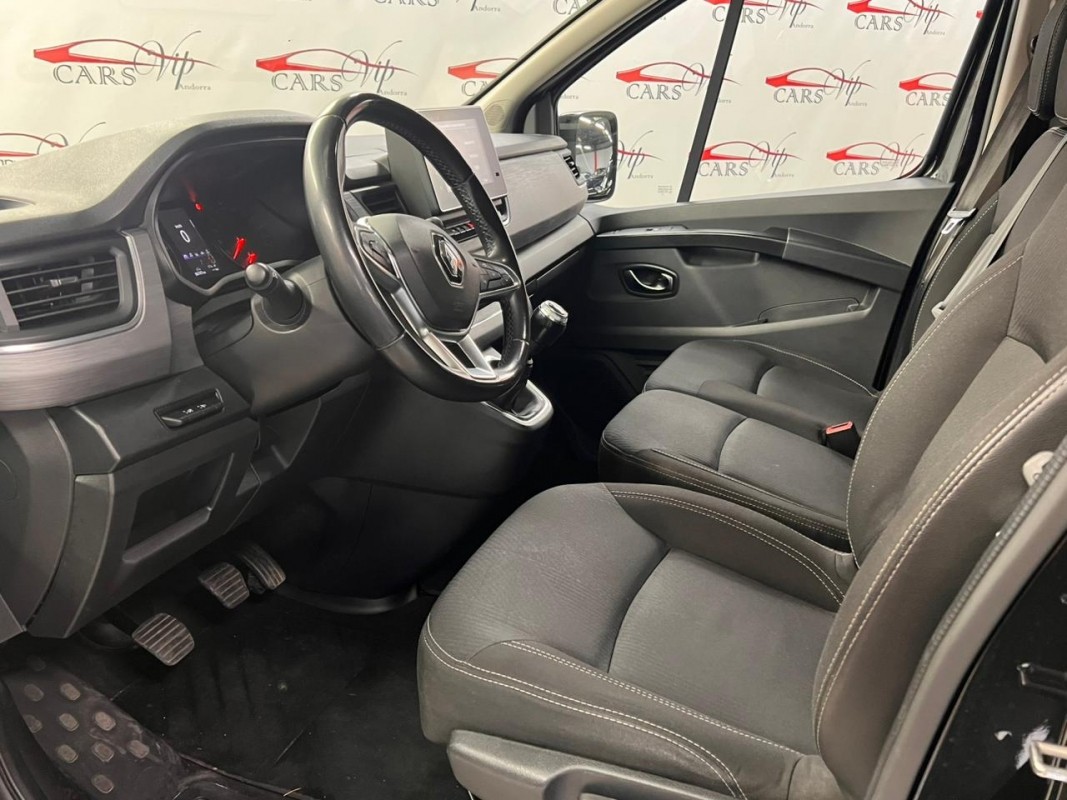 RENAULT TRAFIC Space Class