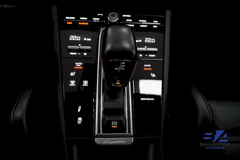 PORSCHE CAYENNE E-HYBRID COUPE 462CV