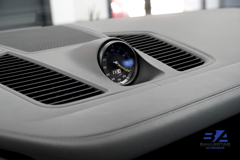 PORSCHE CAYENNE E-HYBRID COUPE 462CV