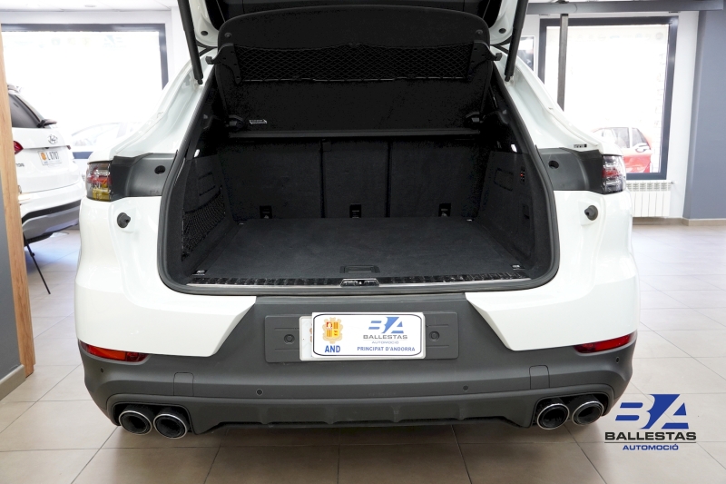 PORSCHE CAYENNE E-HYBRID COUPE 462CV