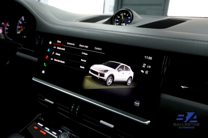 PORSCHE CAYENNE E-HYBRID COUPE 462CV