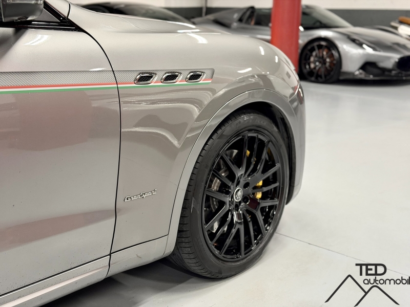 Maserati Levante S 430cv