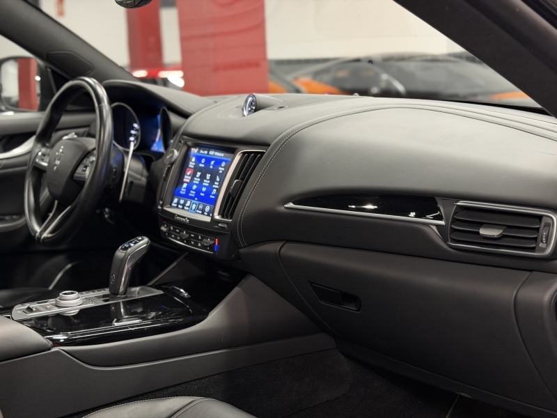 Maserati Levante S 430cv