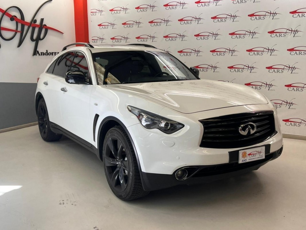 INFINITI QX70 QX70S