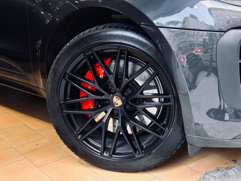 PORCHE MACAN GTS