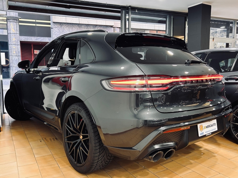 PORCHE MACAN GTS