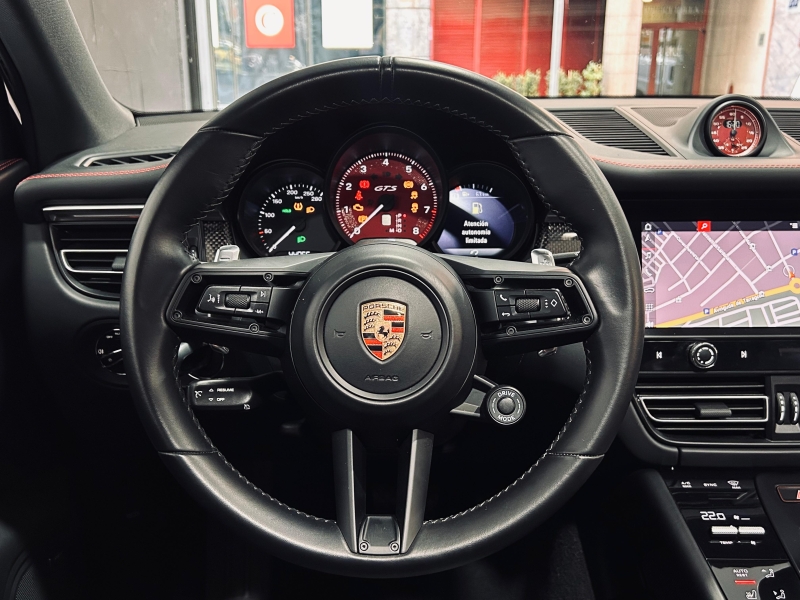 PORCHE MACAN GTS