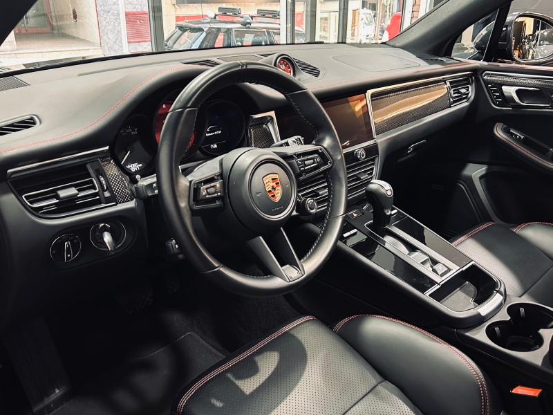 PORCHE MACAN GTS