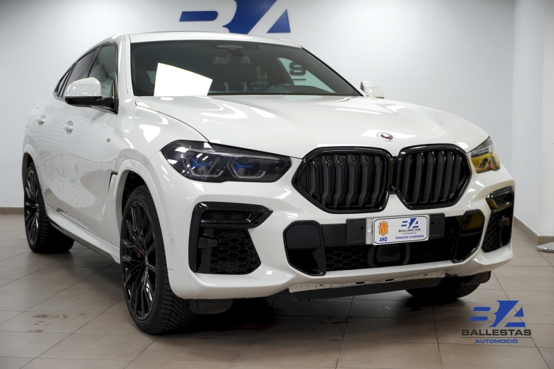 BMW X6 M50i 530CV V8 BITURBO 