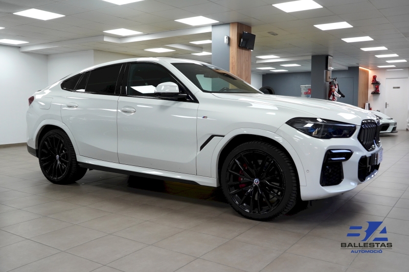 BMW X6 M50i 530CV V8 BITURBO 