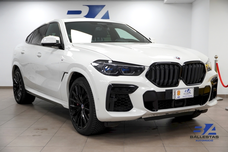 BMW X6 M50i 530CV V8 BITURBO 