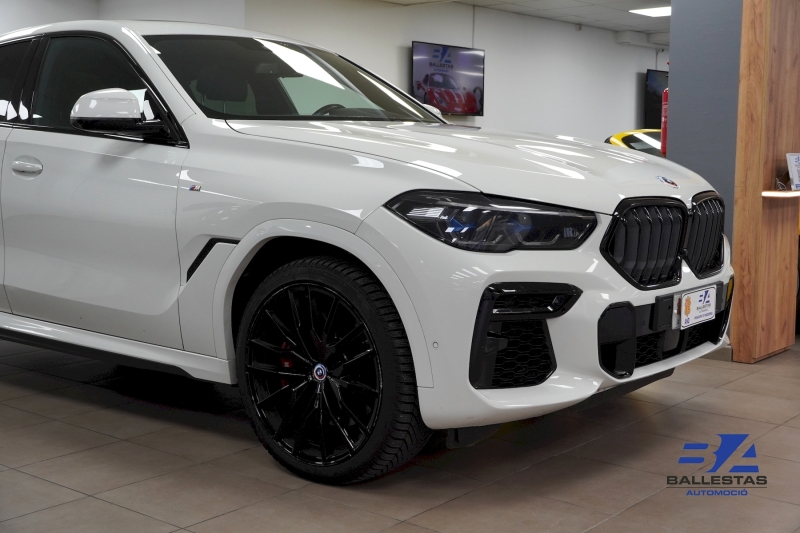 BMW X6 M50i 530CV V8 BITURBO 
