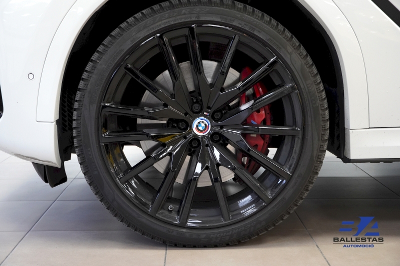 BMW X6 M50i 530CV V8 BITURBO 