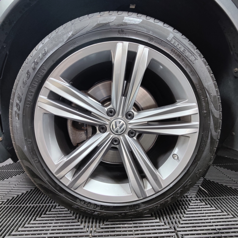 VOLKSWAGEN TIGUAN R-LINE 230CV