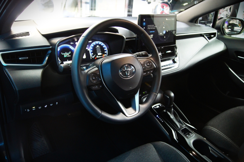 TOYOTA COROLLA TS 1.8 HYBRID 140CV * TOURING *