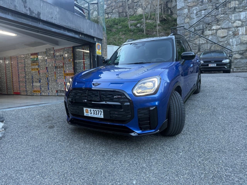 MINI COUTRYMAN SE ALL4  JOHN COOPER WORKS     100%  ELECTRIC