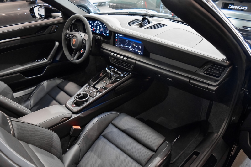 Porsche 911 Carrera GTS Cabriolet