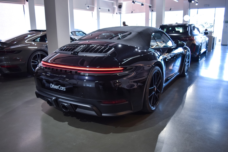 Porsche 911 Carrera GTS Cabriolet