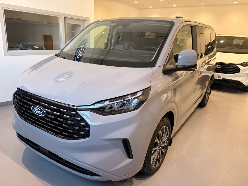 Ford Tourneo Custom Titanium X 2.0 dièsel 170CV automàtica A8 4x4 SWB