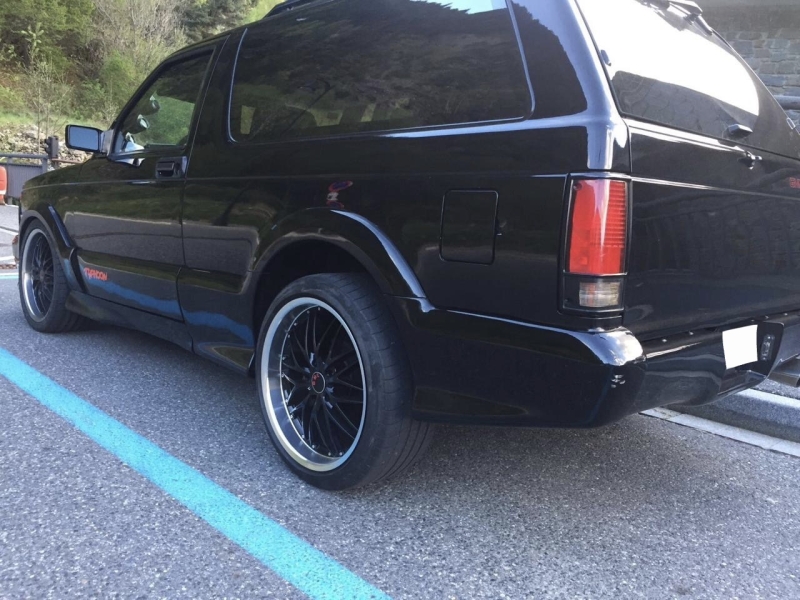 GMC Typhoon