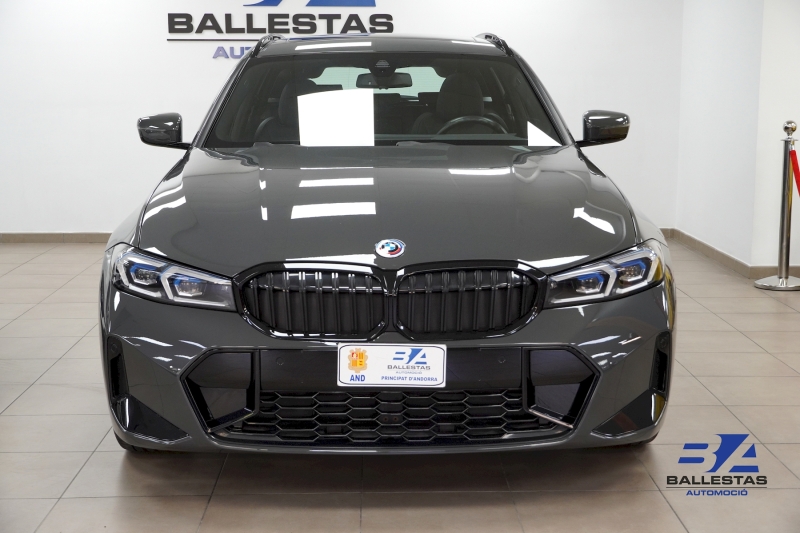 BMW 330E XDRIVE INDIVIDUAL 