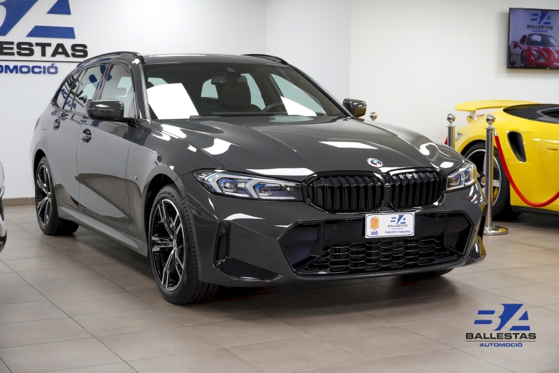 BMW 330E XDRIVE INDIVIDUAL 