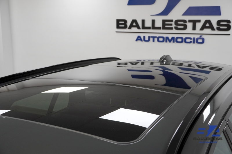 BMW 330E XDRIVE INDIVIDUAL 