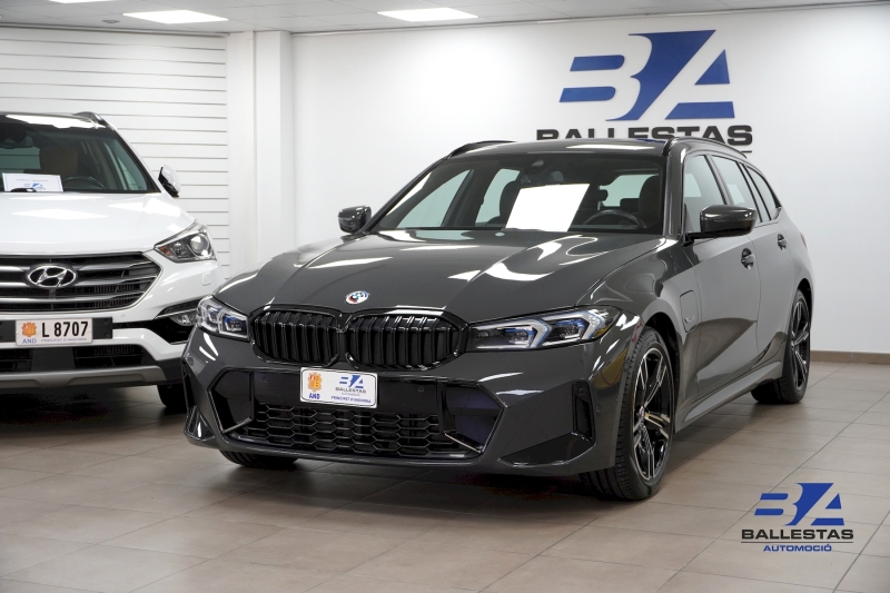 BMW 330E XDRIVE INDIVIDUAL 