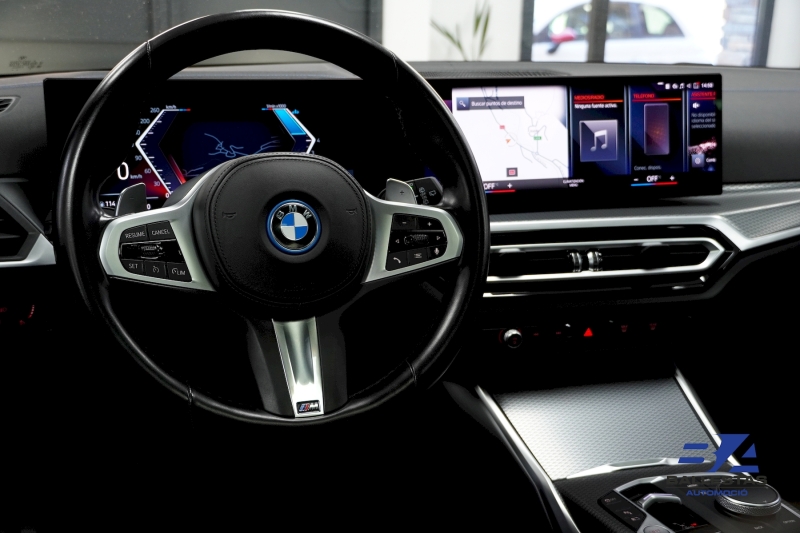 BMW 330E XDRIVE INDIVIDUAL 