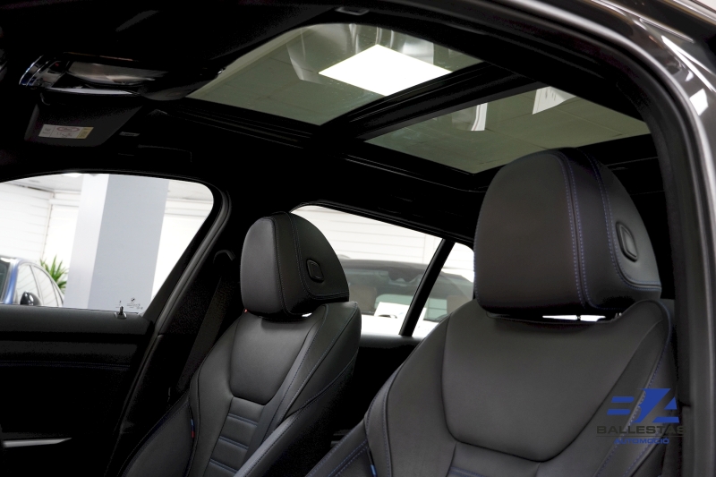 BMW 330E XDRIVE INDIVIDUAL 