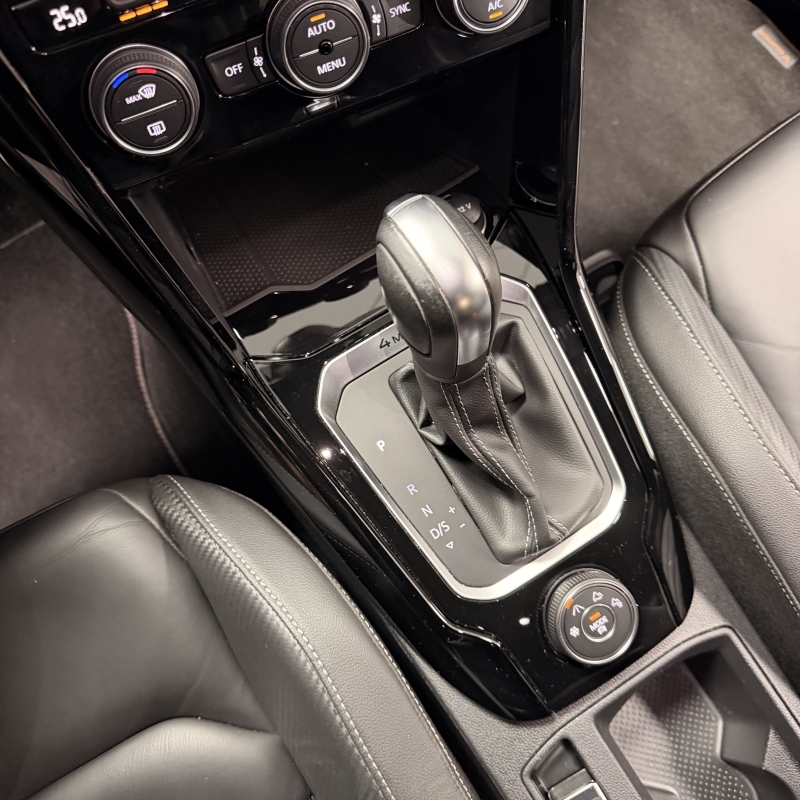 VOLKSWAGEN T-ROC R 300CV