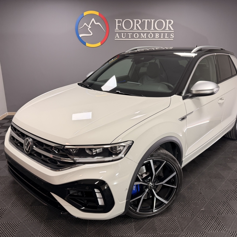 VOLKSWAGEN T-ROC R 300CV “AKRAPOVIC “