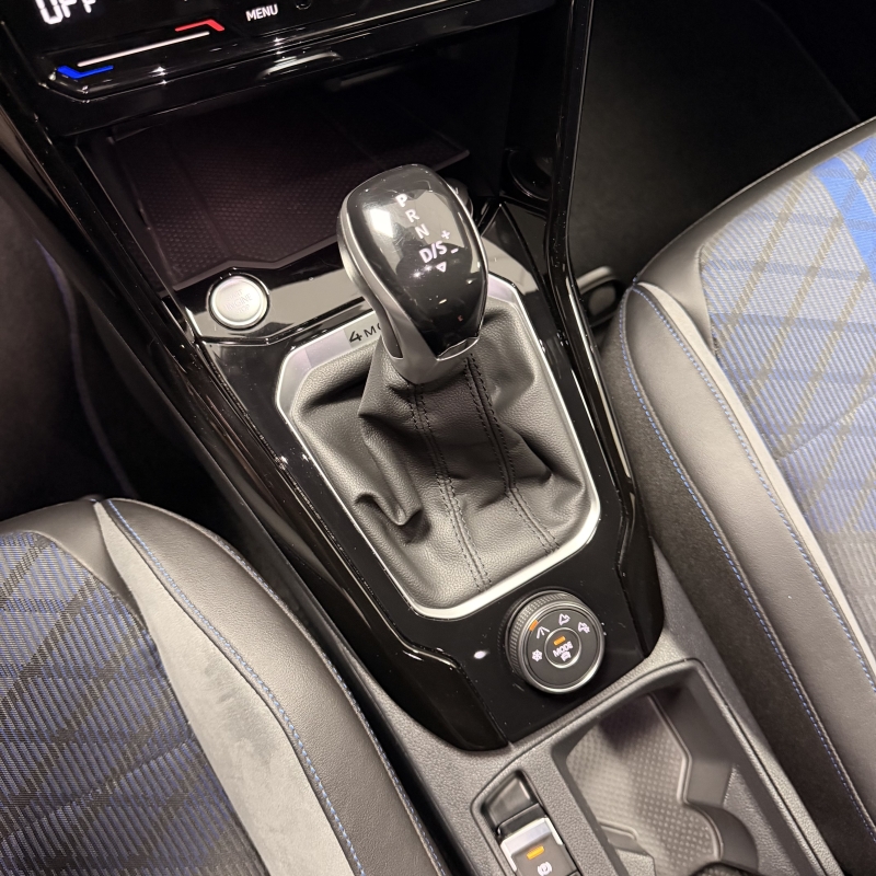 VOLKSWAGEN T-ROC R 300CV “AKRAPOVIC “