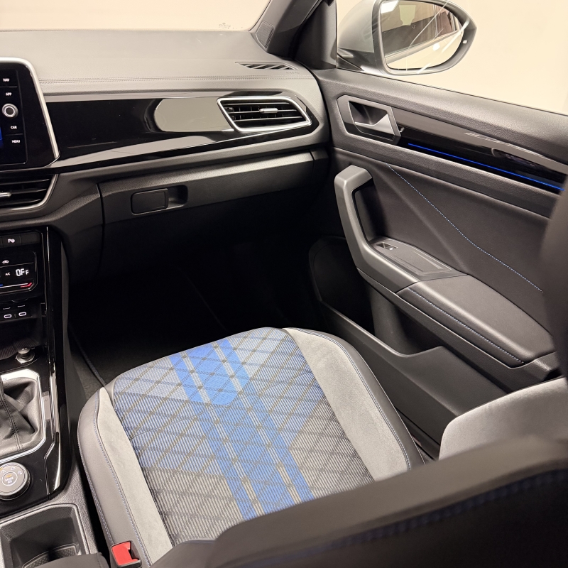 VOLKSWAGEN T-ROC R 300CV “AKRAPOVIC “