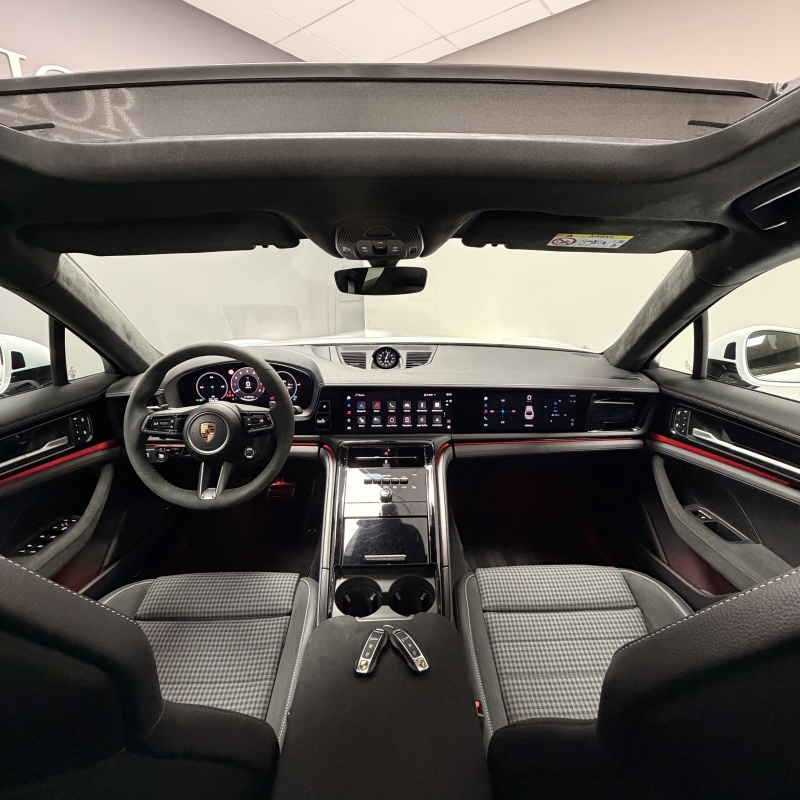 PORSCHE PANAMERA GTS 500CV