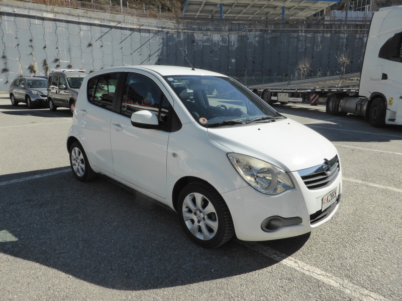 Opel Agila 1.2 16v Enjoy 5P