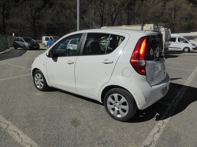Opel Agila 1.2 16v Enjoy 5P