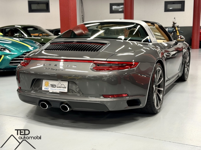 Porsche 911 991.2 Carrera 4 370cv