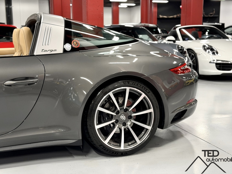 Porsche 911 991.2 Carrera 4 370cv