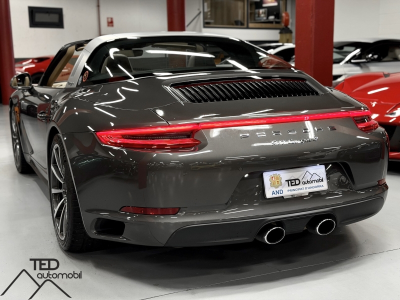 Porsche 911 991.2 Carrera 4 370cv