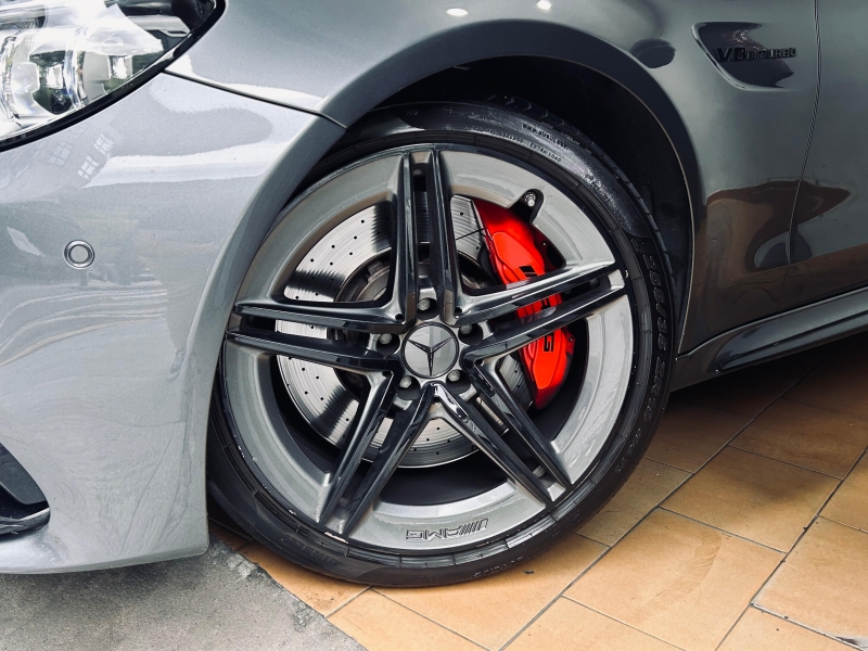 MERCEDES BENZ C 63 S AMG