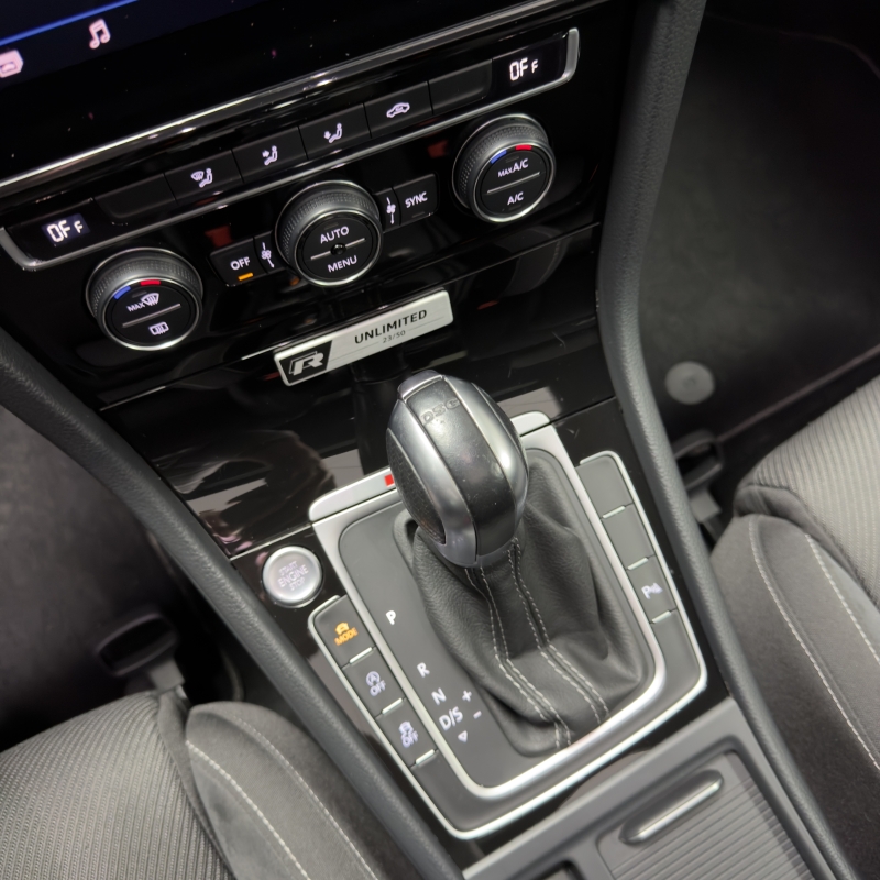 VOLKSWAGEN GOLF R UNLIMITED EDITION 23/50 310CV