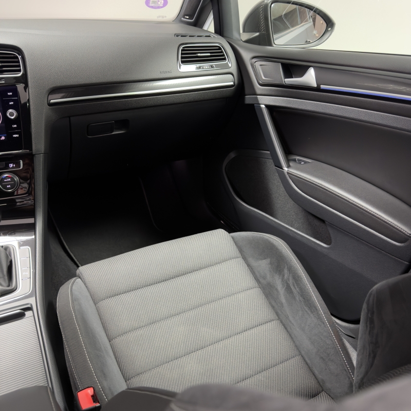 VOLKSWAGEN GOLF R UNLIMITED EDITION 23/50 310CV