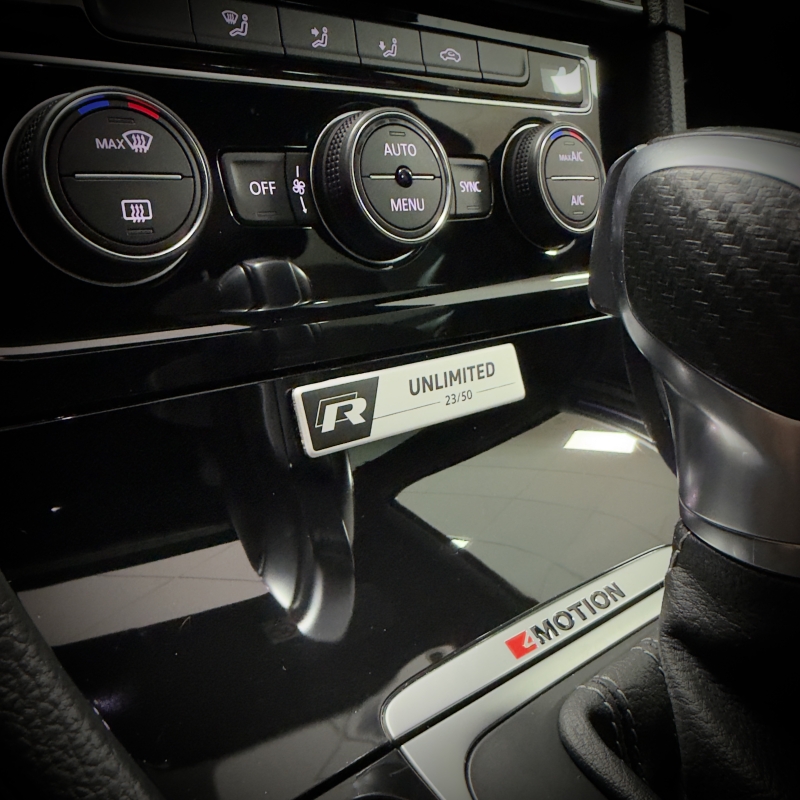 VOLKSWAGEN GOLF R UNLIMITED EDITION 23/50 310CV