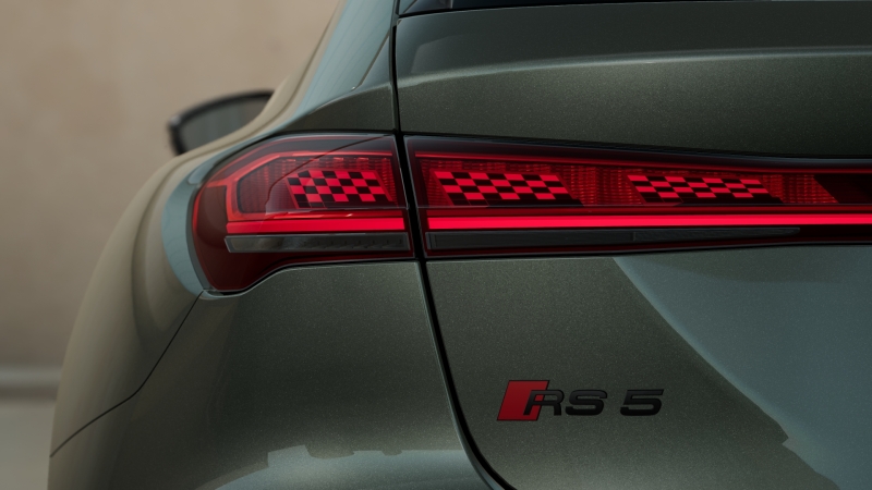 AUDI RS5 AVANT LAUNCH EDITION 